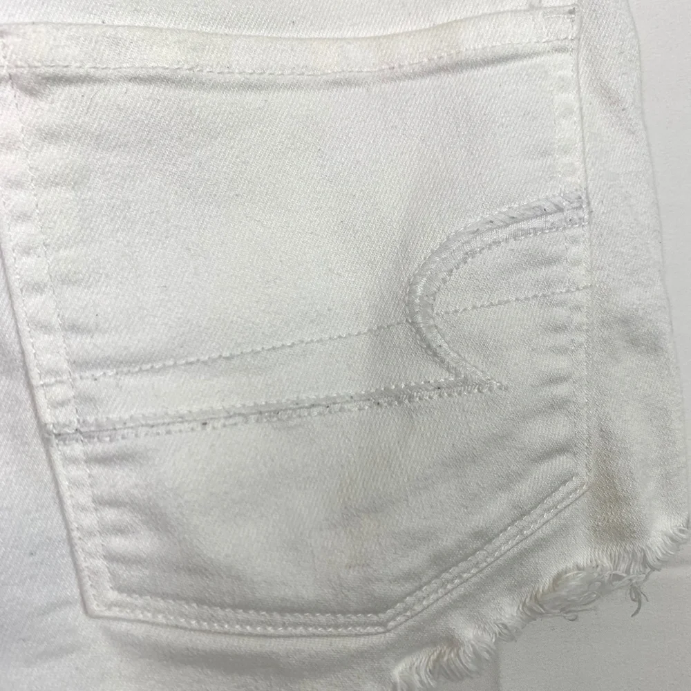 AMERICAN EAGLE White Lace HI-RISE SHORTIE Shorts 6 - Picture 15 of 16
